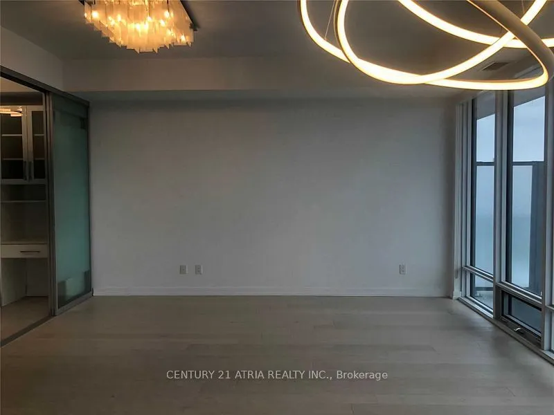 488 University Avenue, #5403