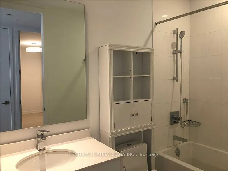 488 University Avenue, #5403