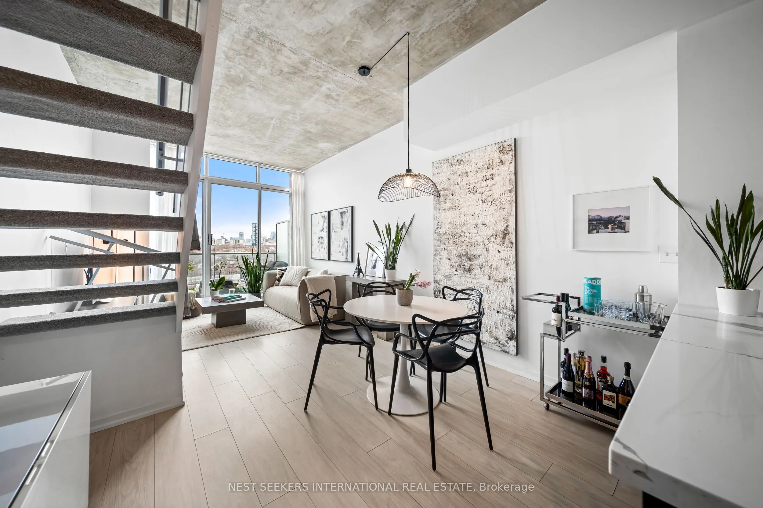 388 Richmond Street W, #919