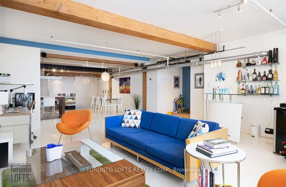 426 Queen Street E, #A01