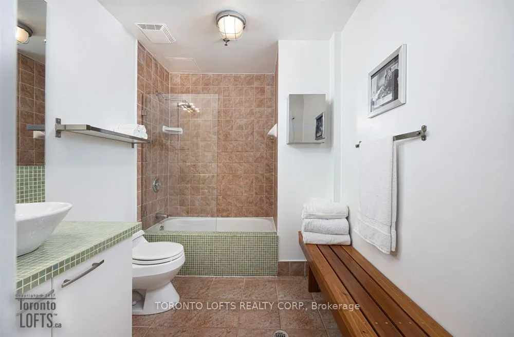 426 Queen Street E, #A01