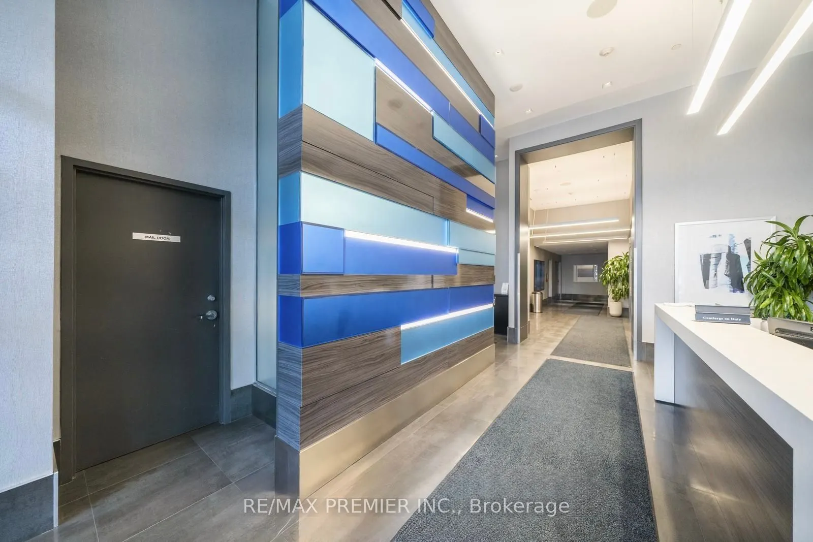 297 College Street, #1002