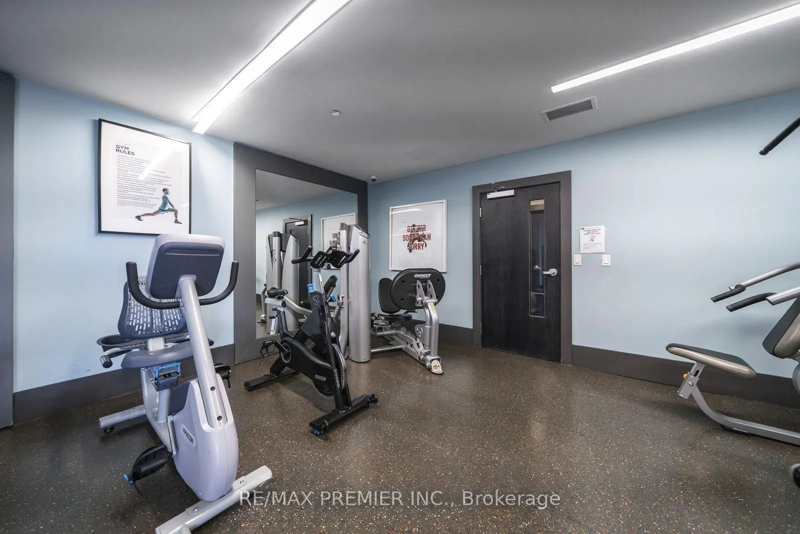 297 College Street, #1002