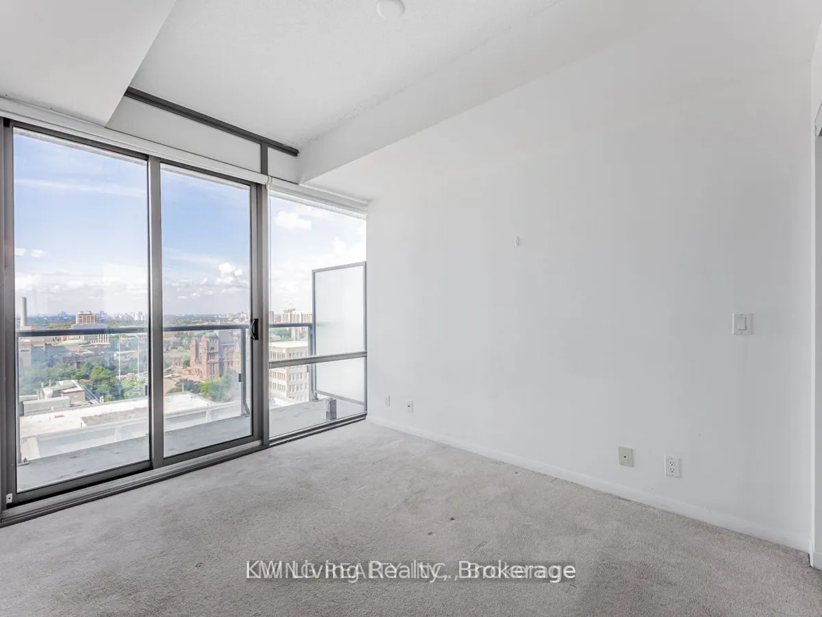 832 Bay Street, #2002