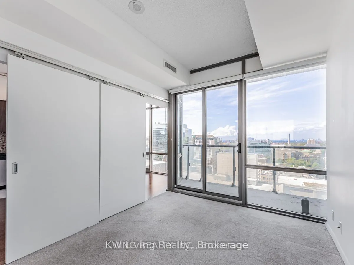 832 Bay Street, #2002