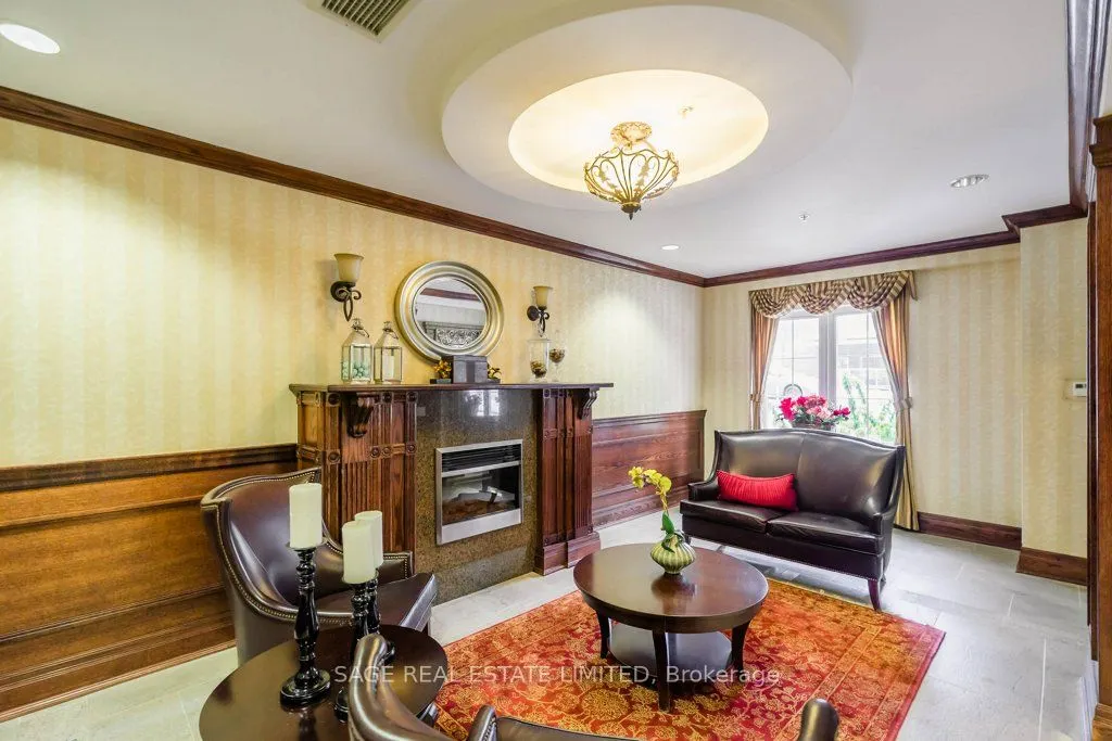 12 Rean Drive, #307