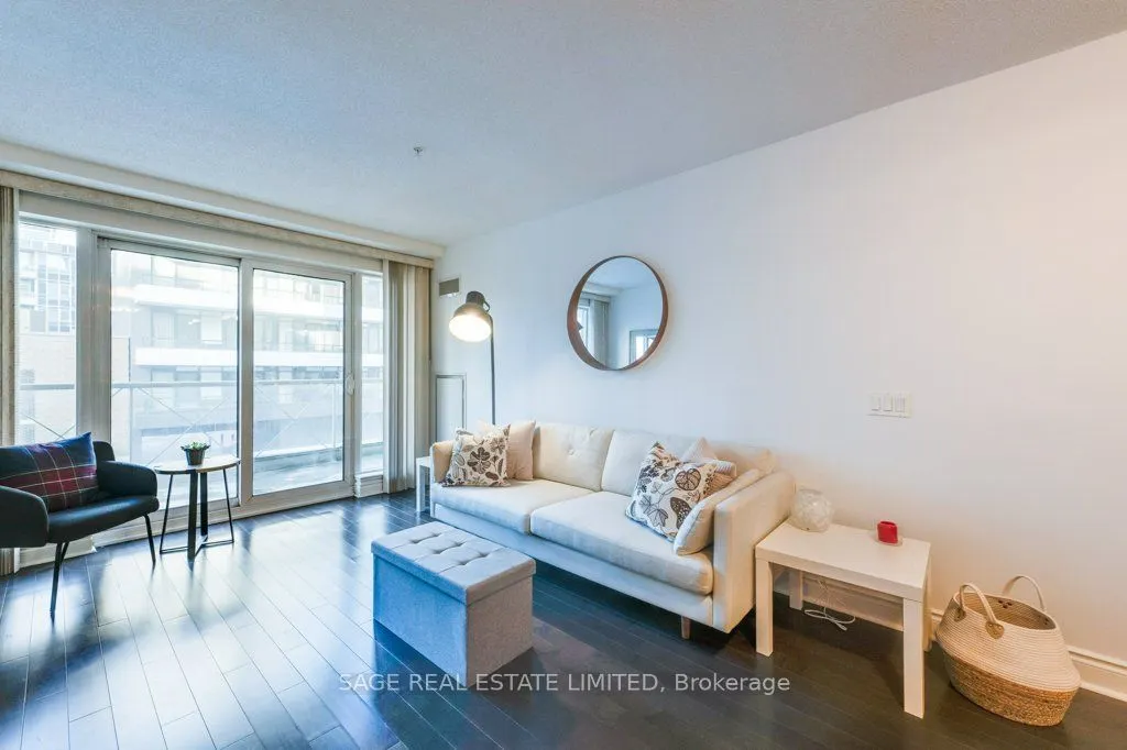 12 Rean Drive, #307