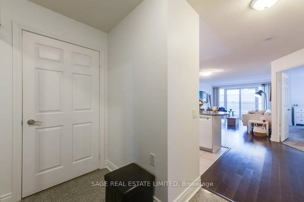 12 Rean Drive, #307
