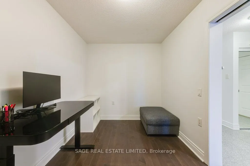 12 Rean Drive, #307
