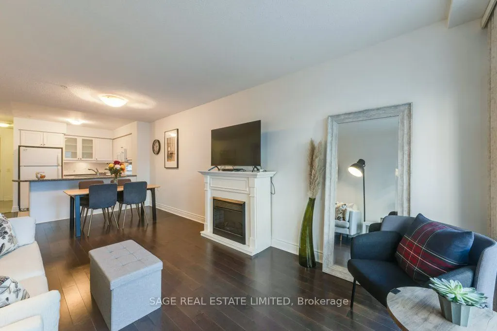 12 Rean Drive, #307