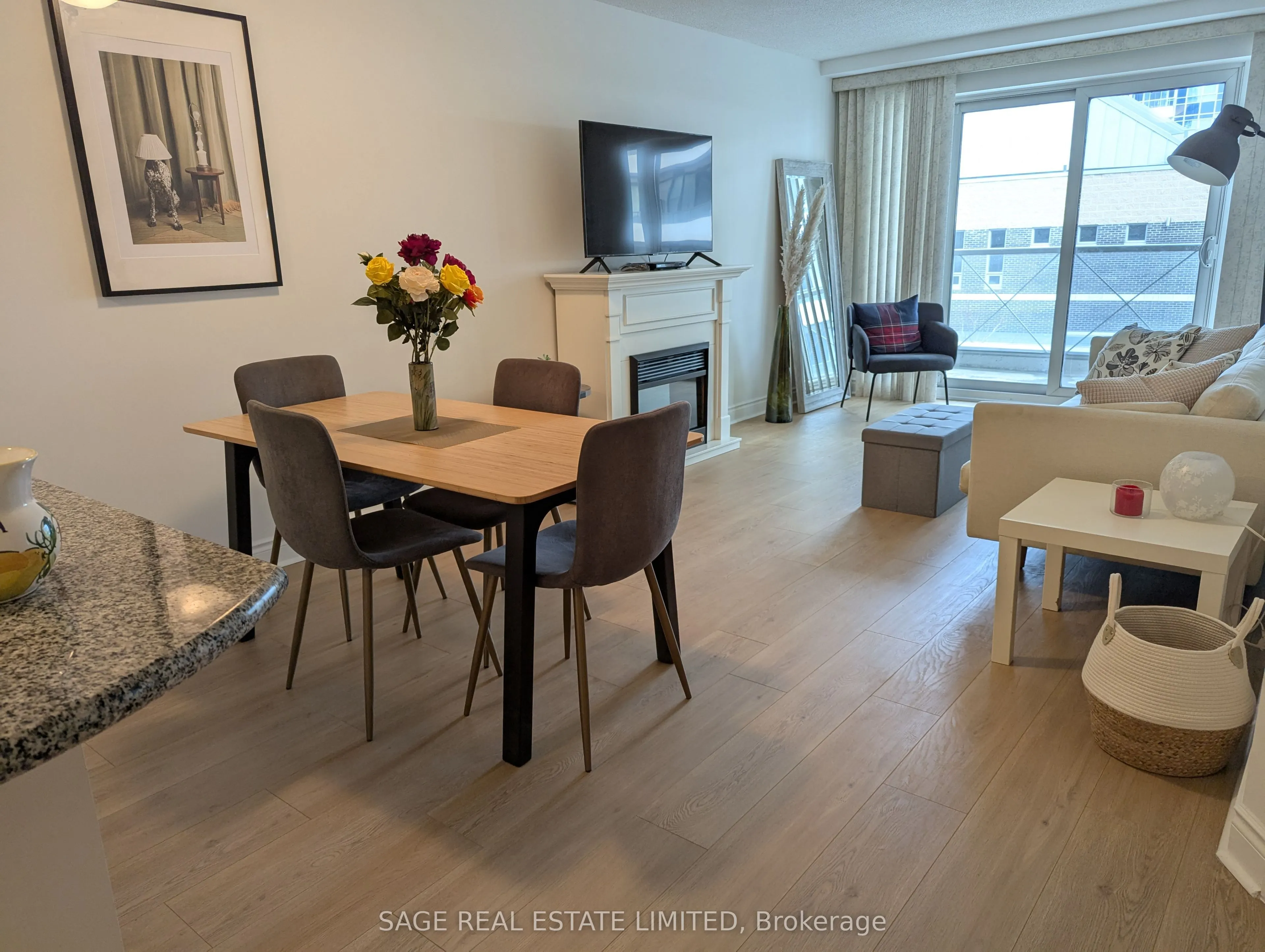 12 Rean Drive, #307