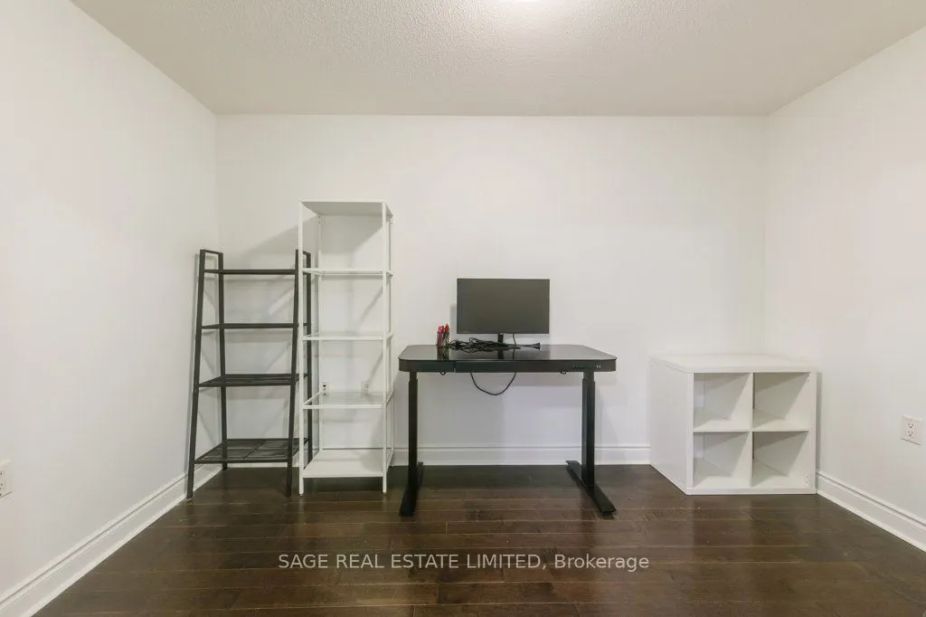 12 Rean Drive, #307