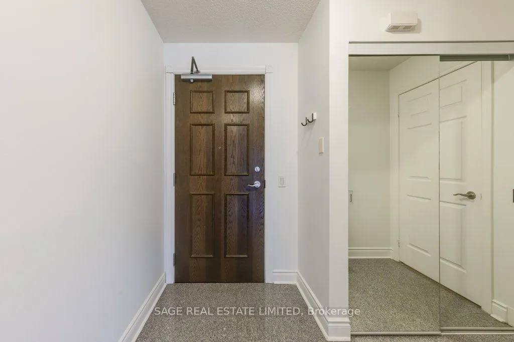 12 Rean Drive, #307