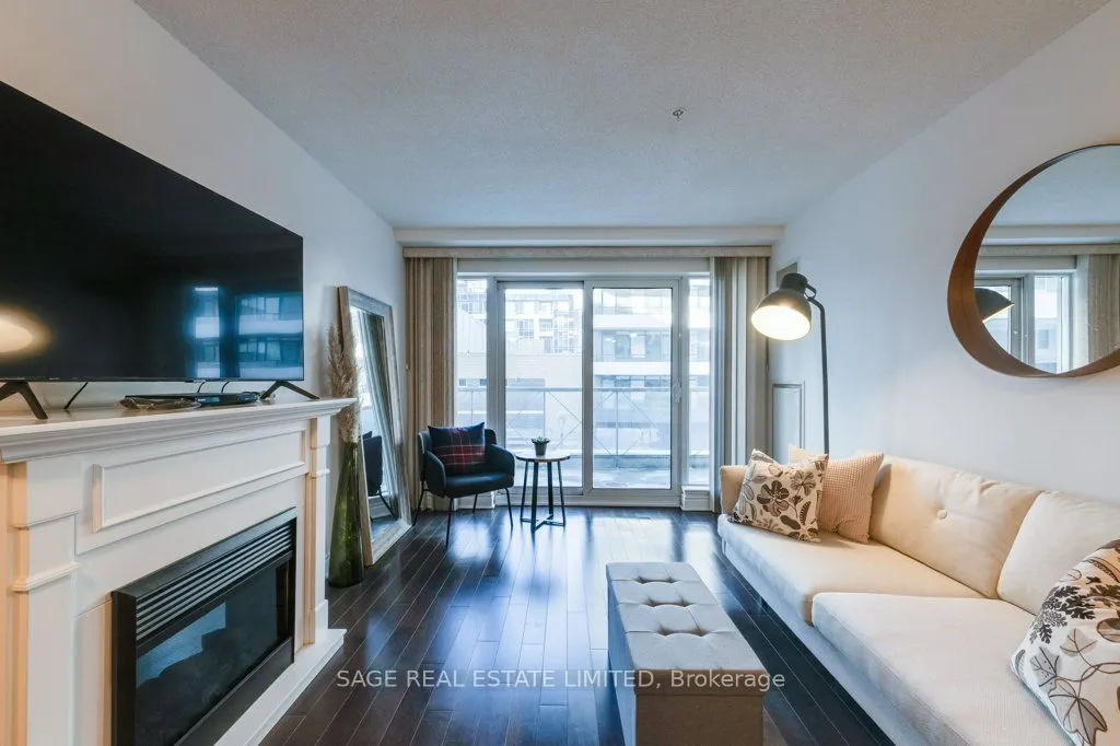 12 Rean Drive, #307