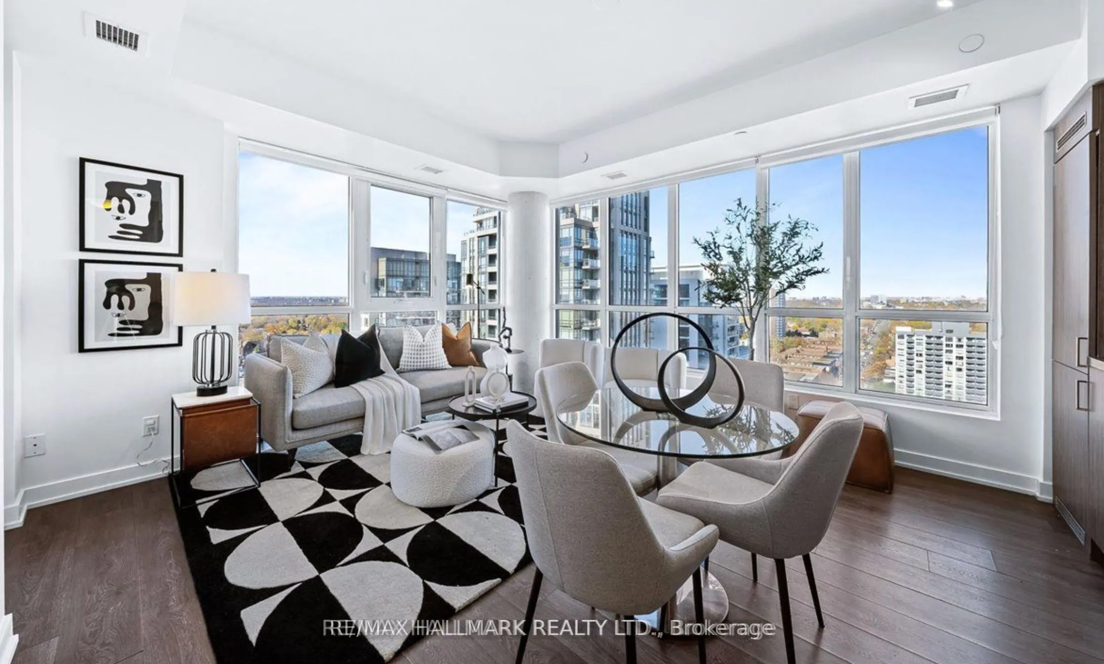 501 St Clair Avenue W, #1811