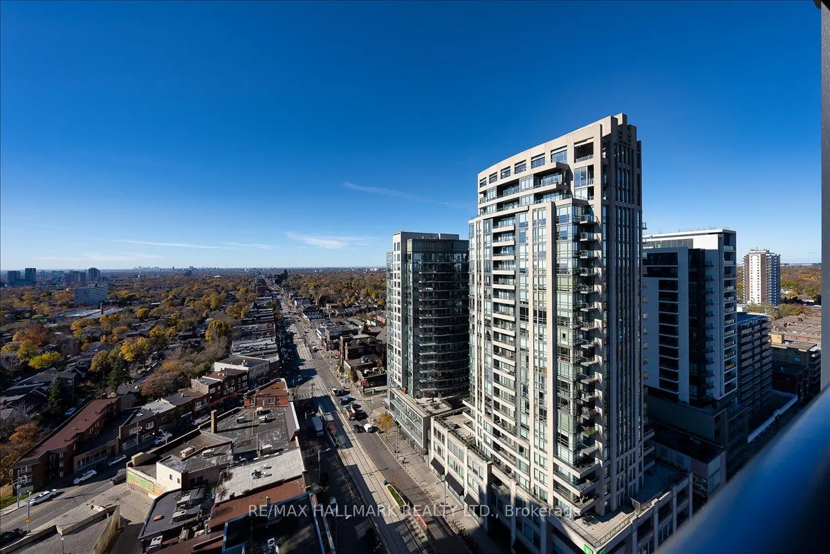 501 St Clair Avenue W, #1811