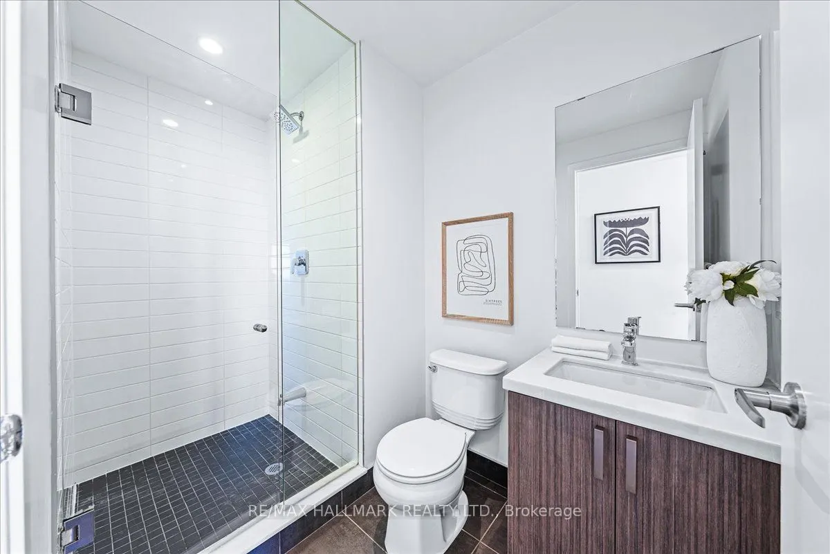 501 St Clair Avenue W, #1811