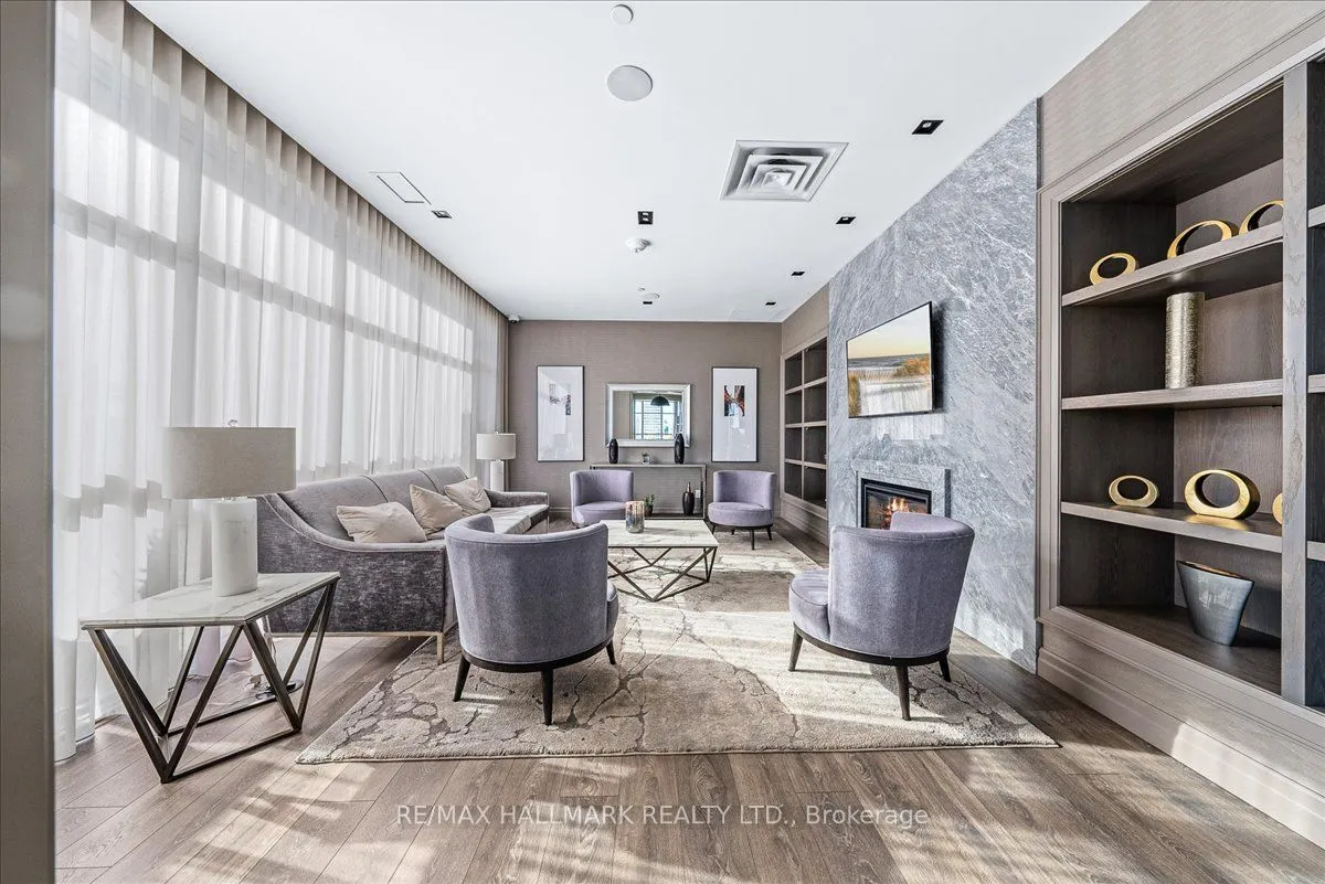 501 St Clair Avenue W, #1811