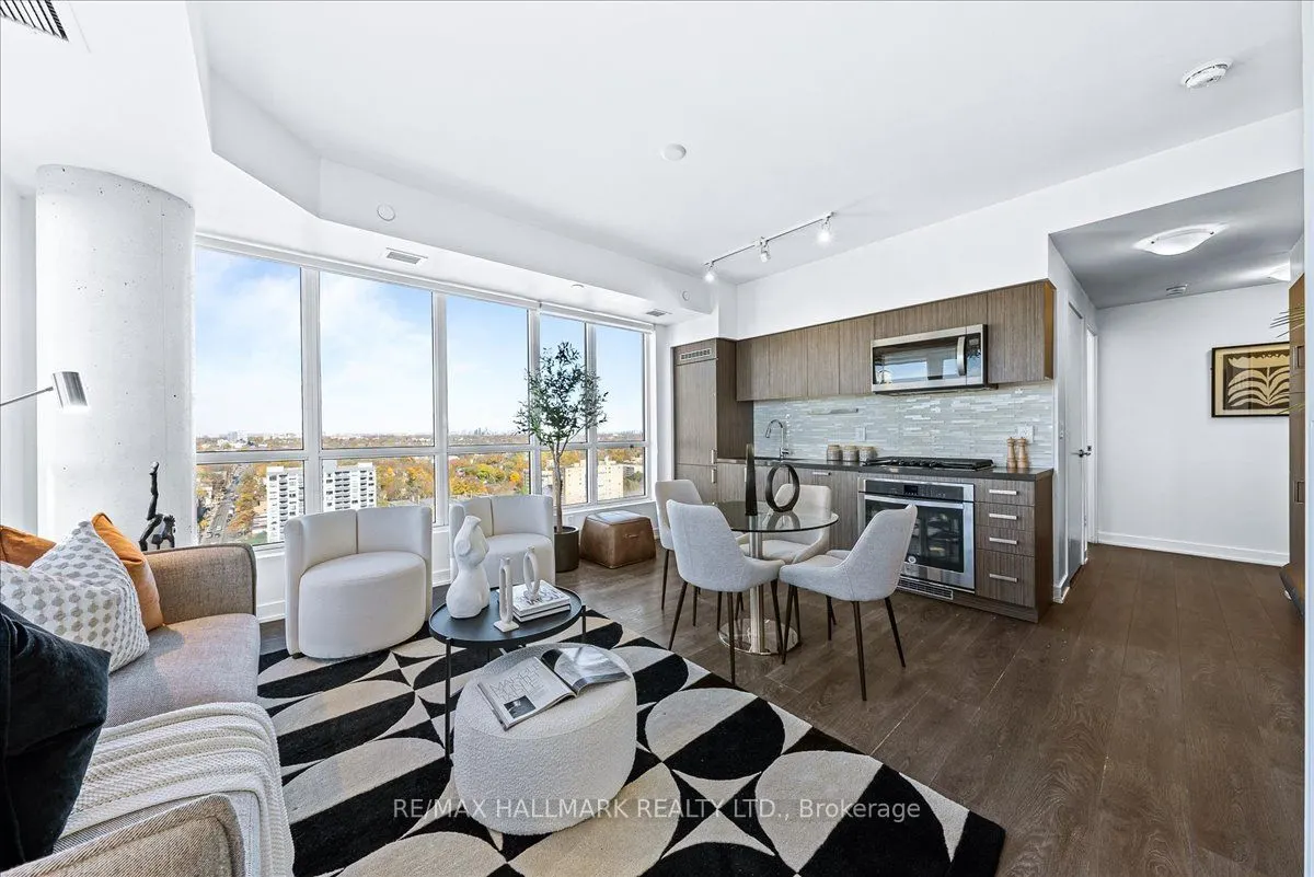 501 St Clair Avenue W, #1811