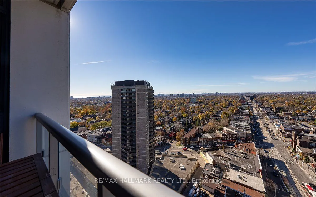 501 St Clair Avenue W, #1811