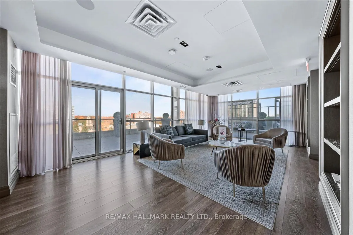 501 St Clair Avenue W, #1811