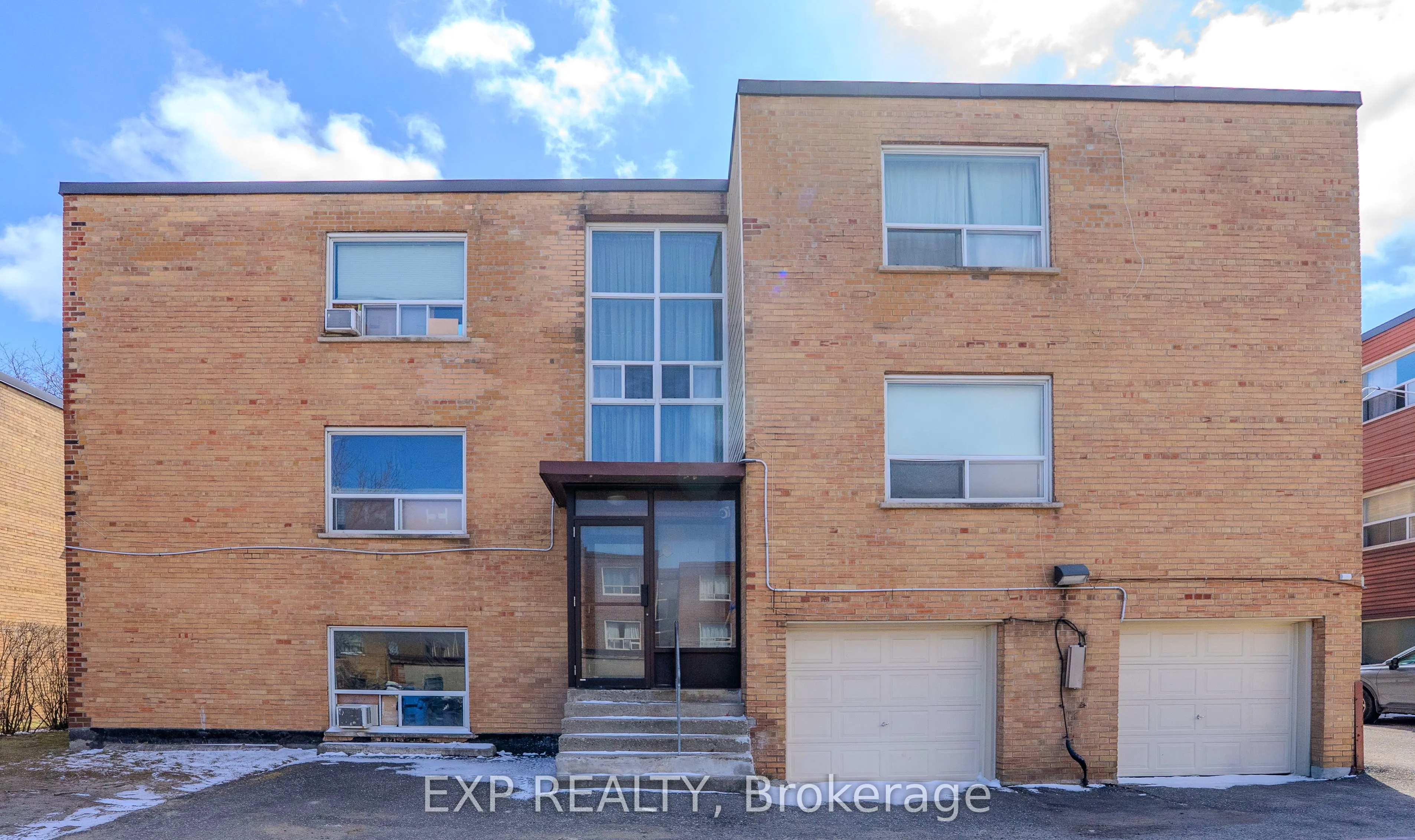 10 Fraserwood Avenue