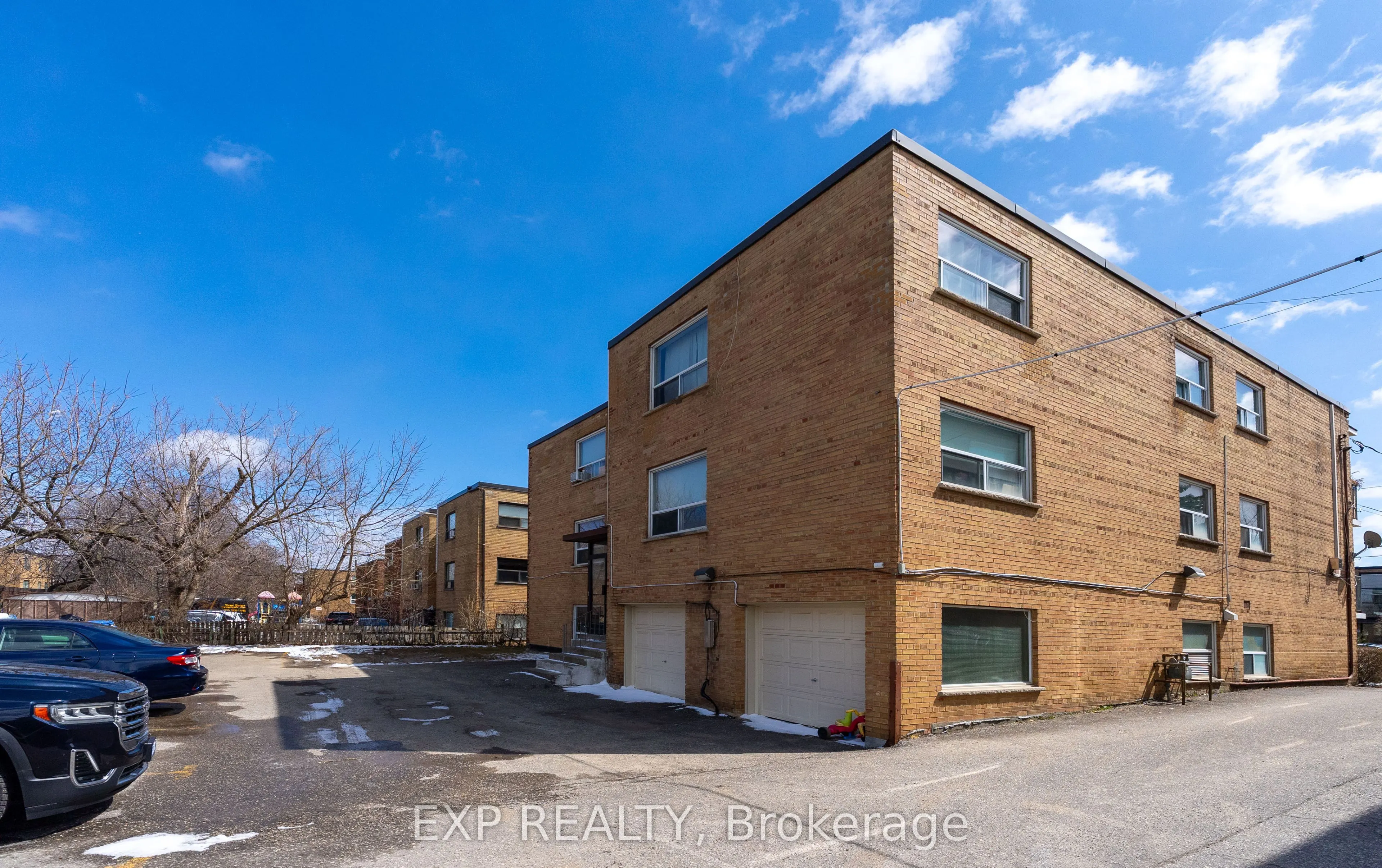 10 Fraserwood Avenue