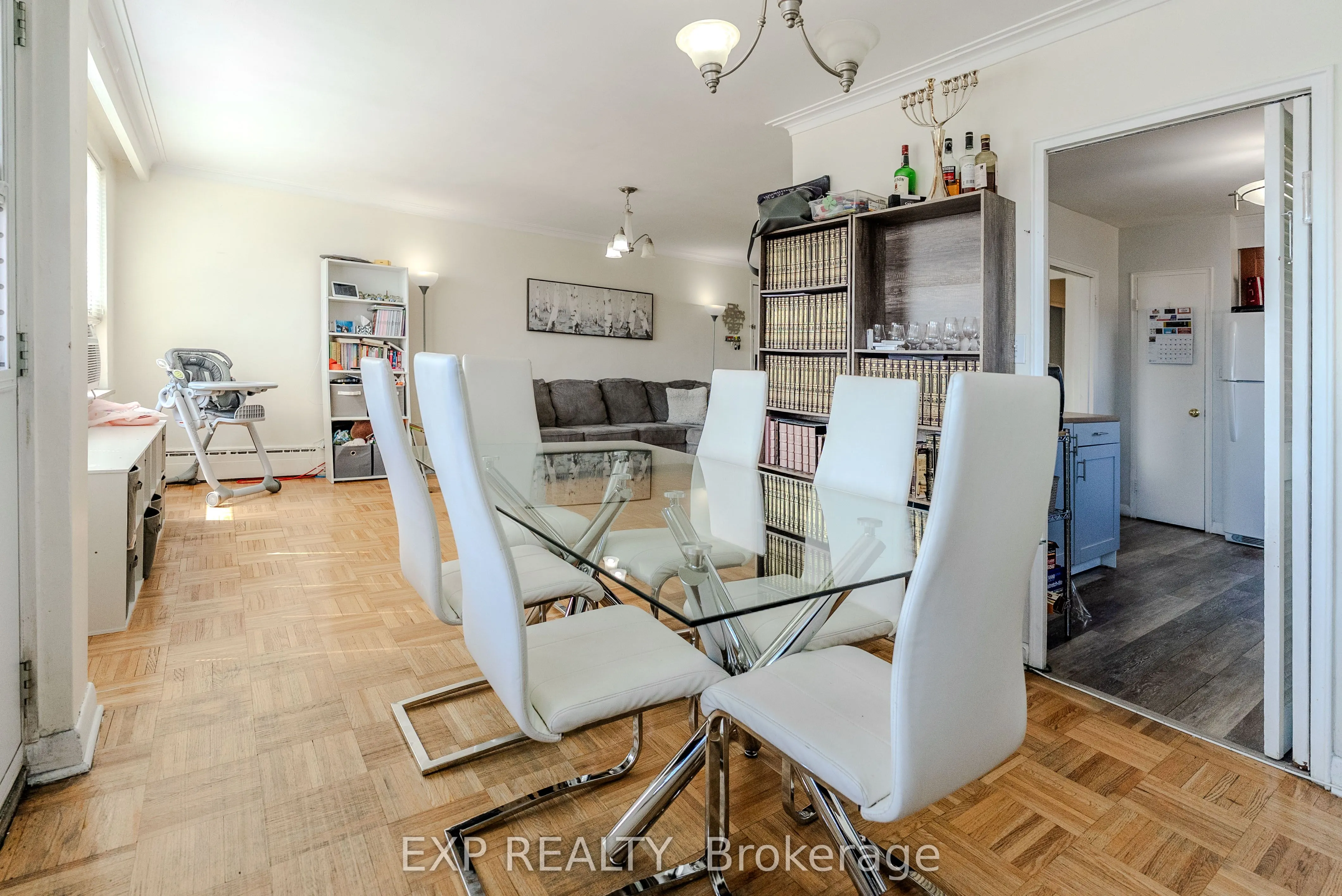 10 Fraserwood Avenue