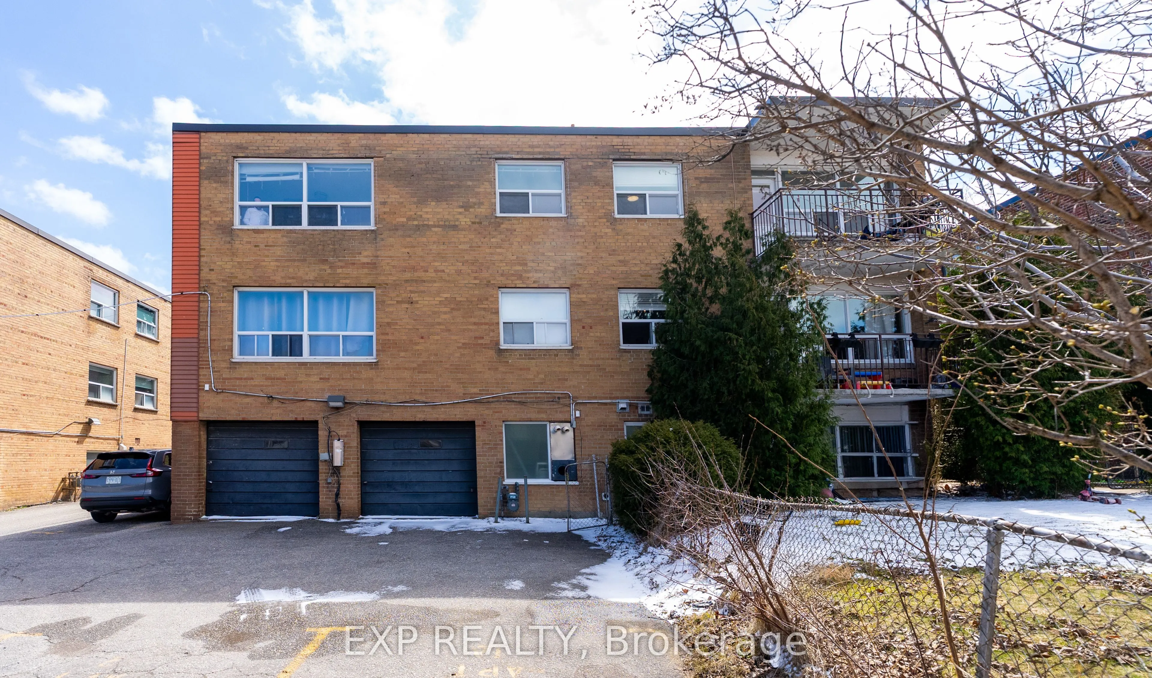 12 Fraserwood Avenue