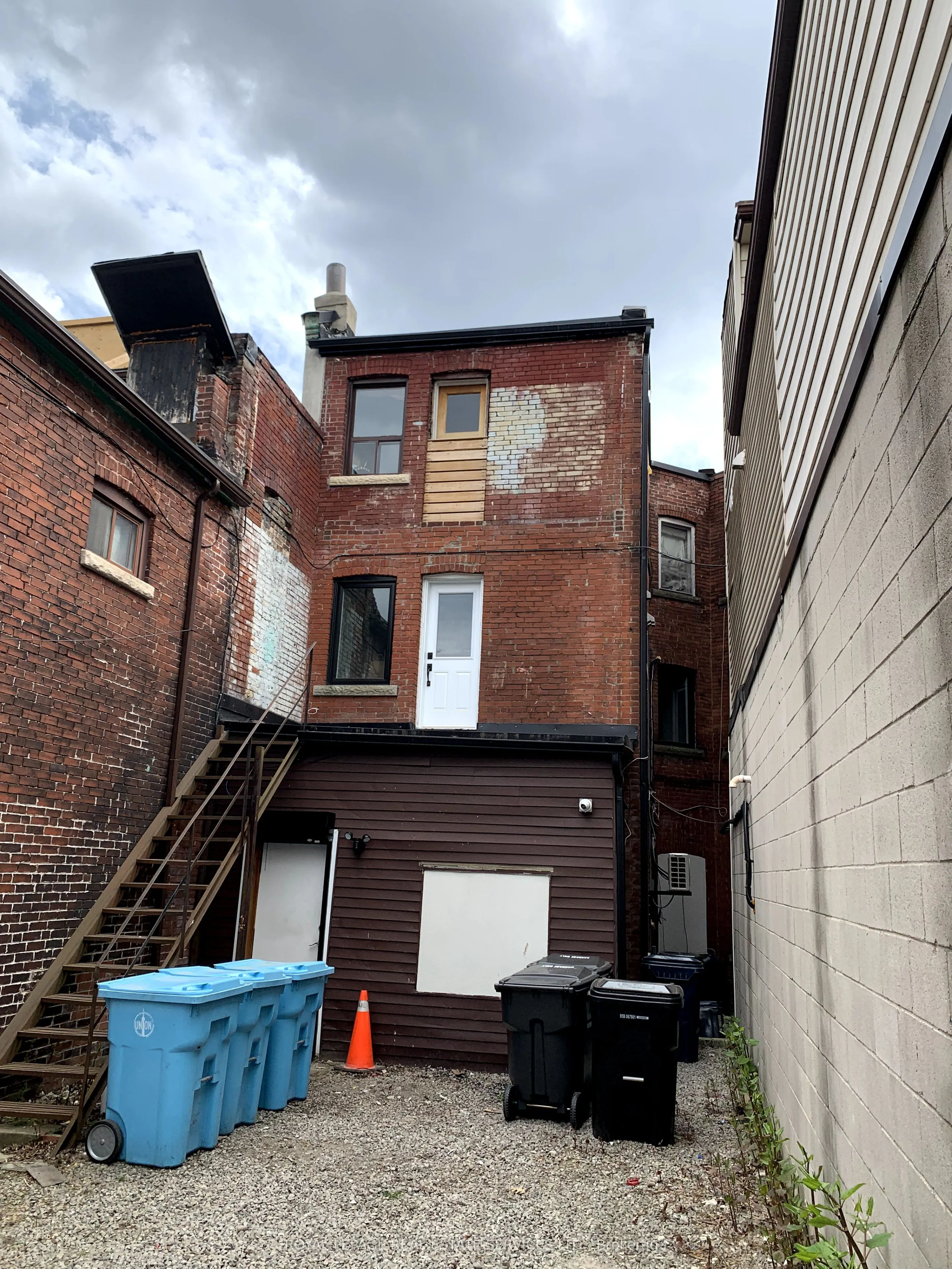966 College Street