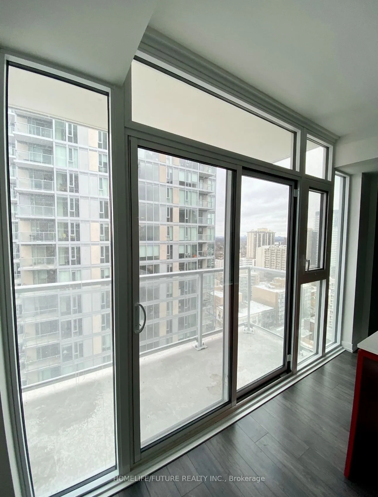 33 Helendale Avenue, #1802