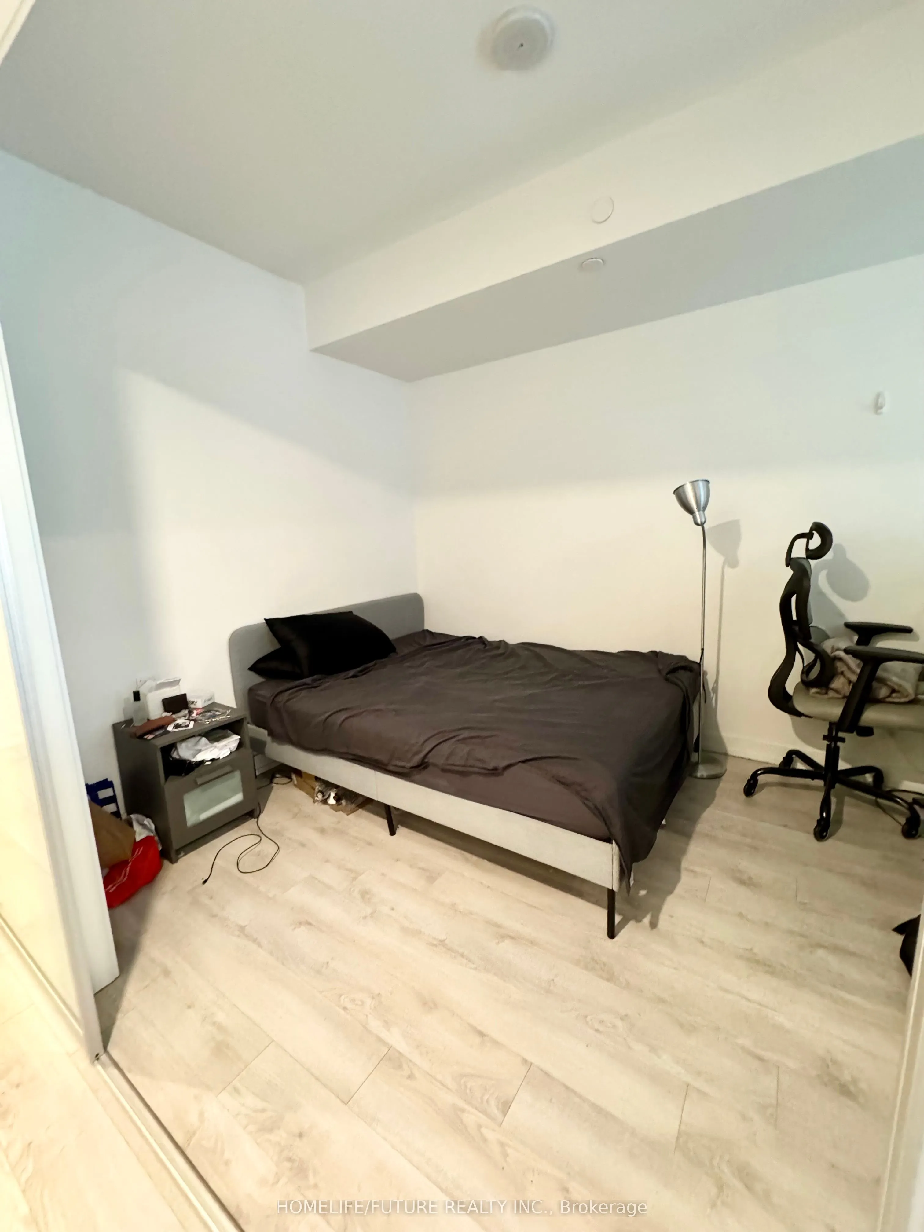 33 Helendale Avenue, #1802
