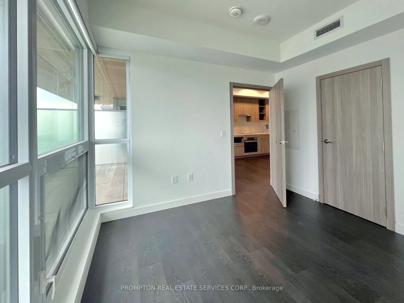 27 McMahon Drive, #915