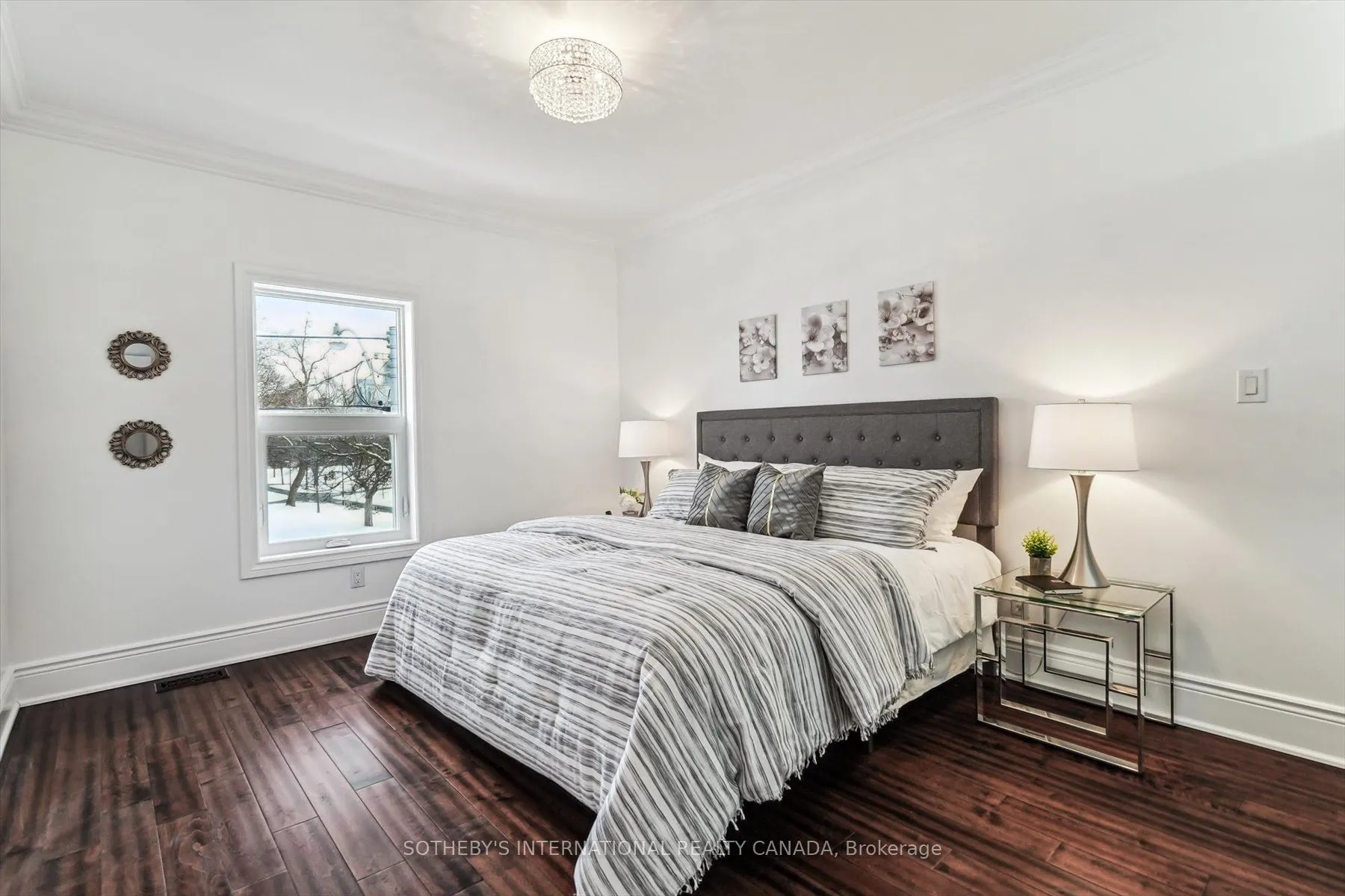 290 Bathurst Street