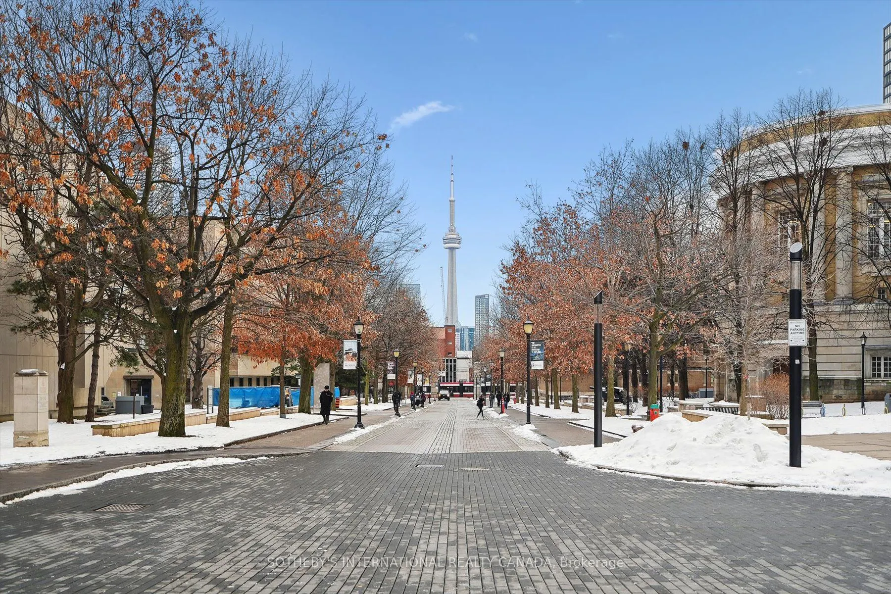 290 Bathurst Street