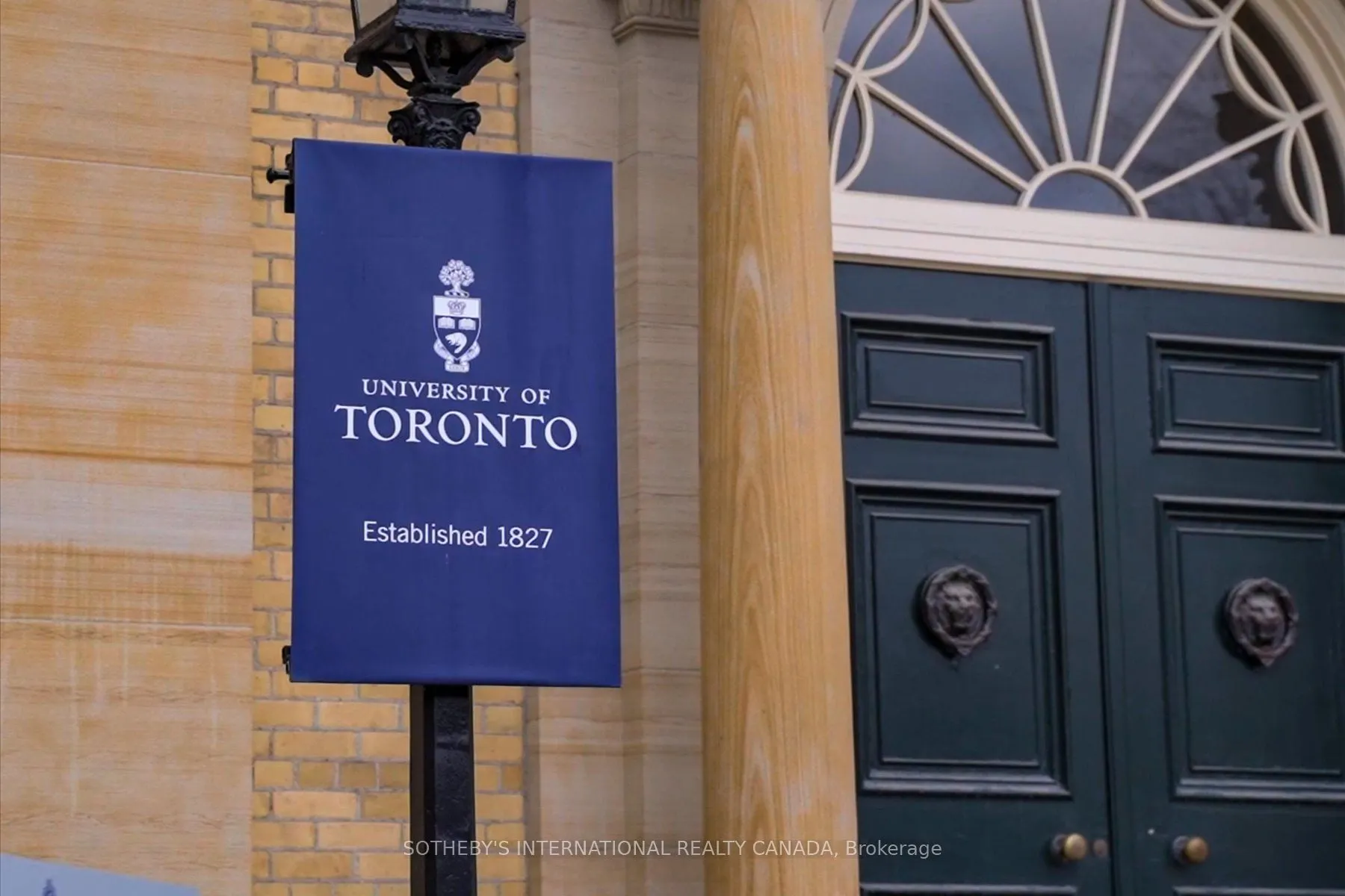 290 Bathurst Street