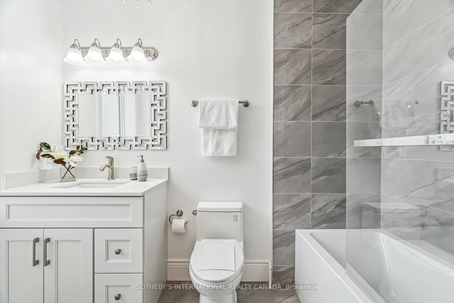 290 Bathurst Street