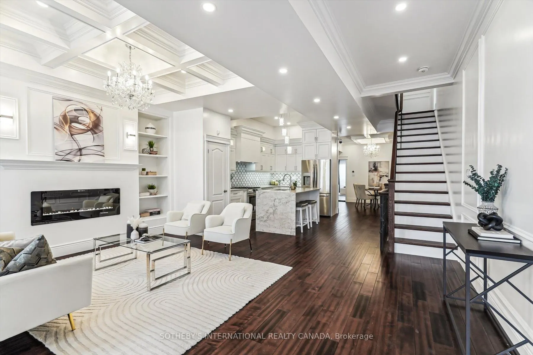 290 Bathurst Street