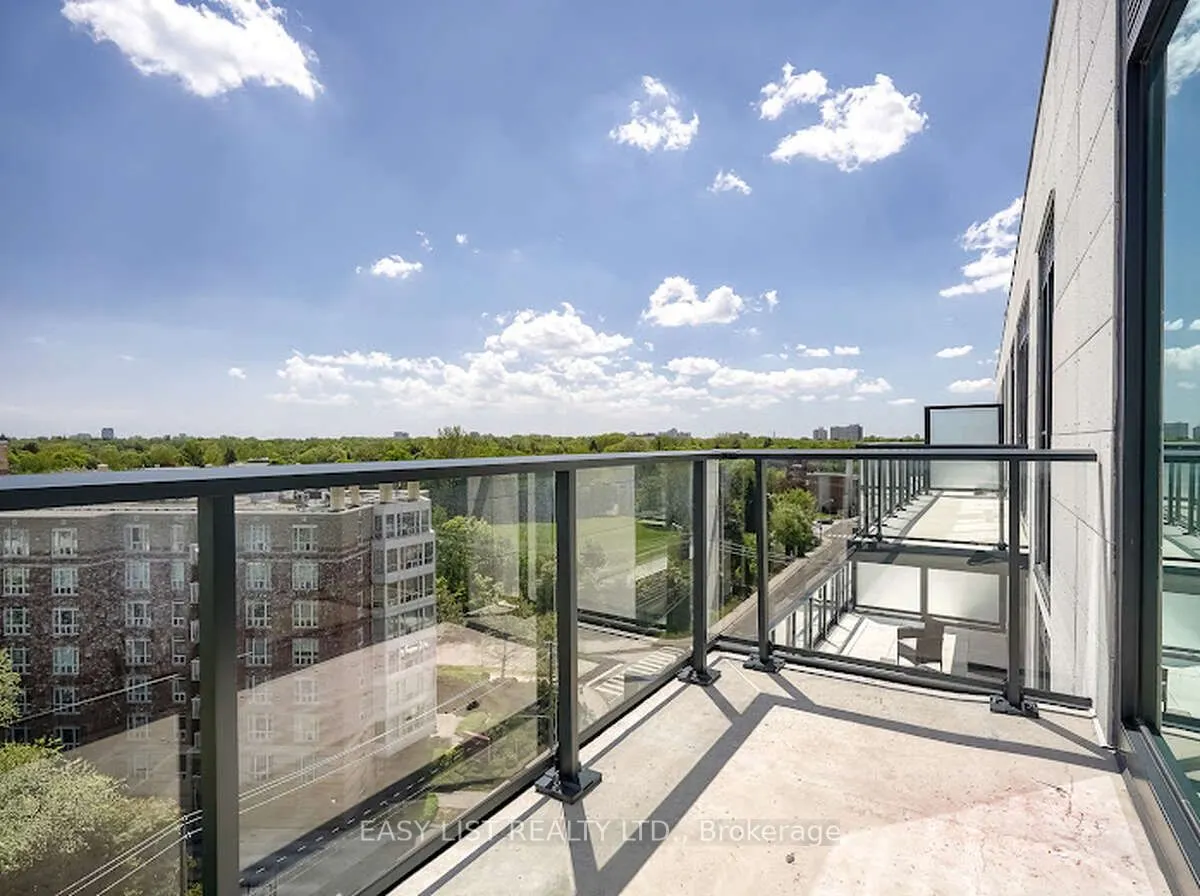 250 Lawrence Avenue W, #906