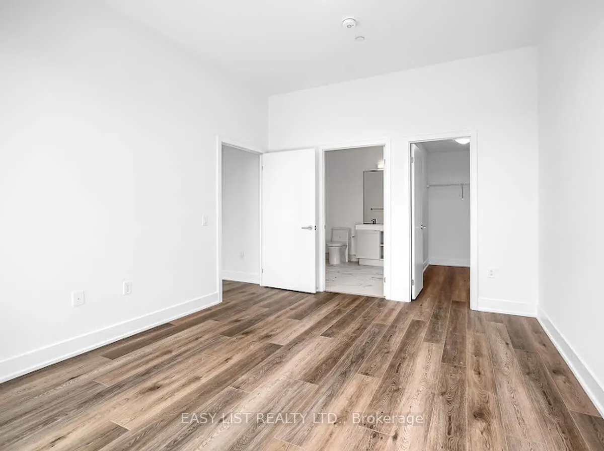 250 Lawrence Avenue W, #906