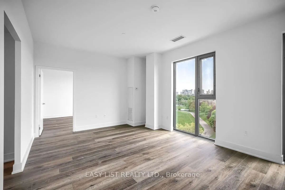 250 Lawrence Avenue W, #906