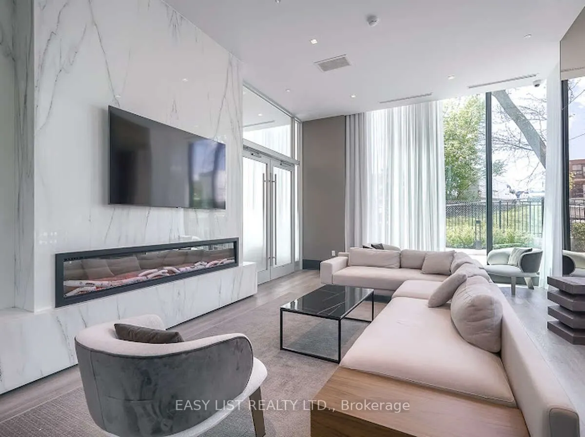 250 Lawrence Avenue W, #906