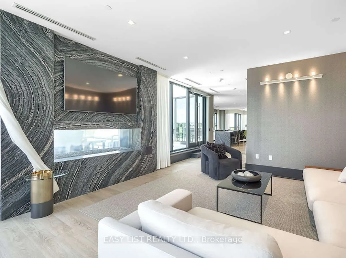 250 Lawrence Avenue W, #906