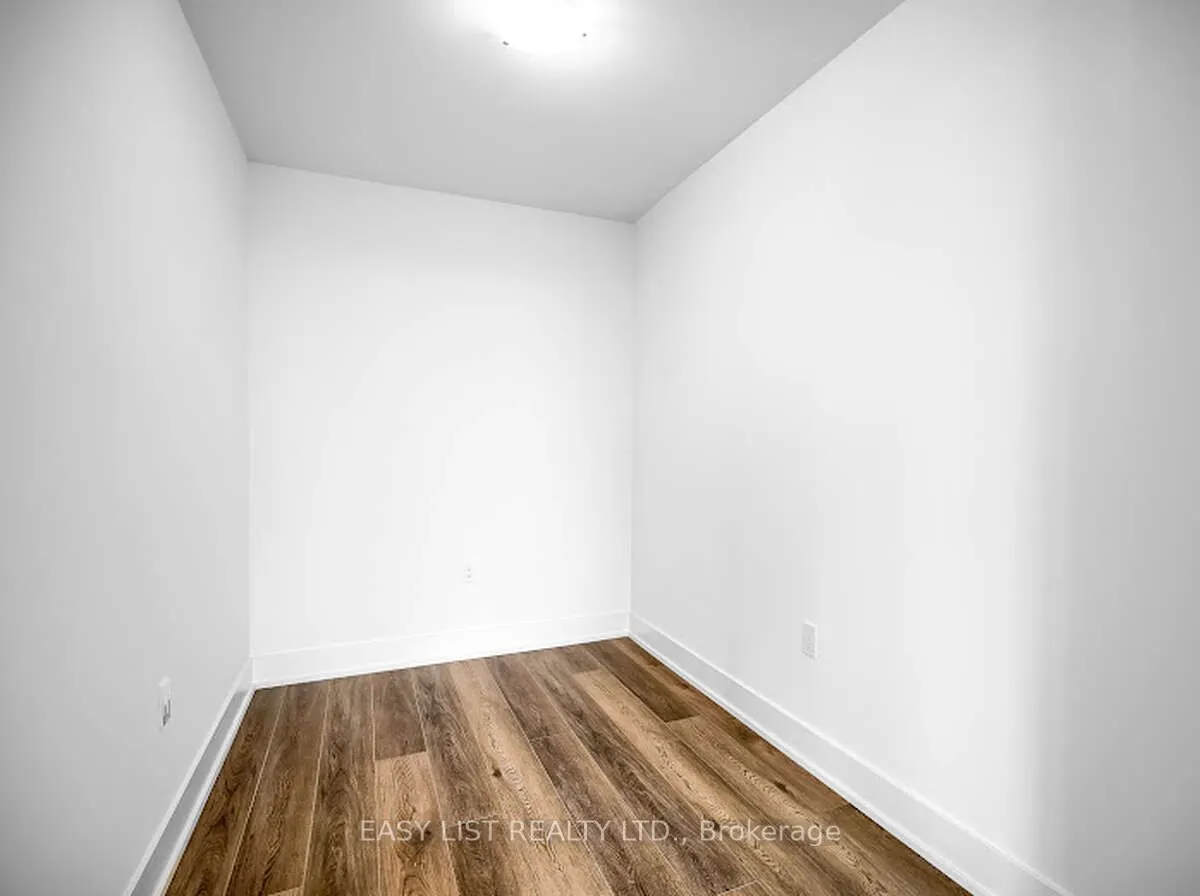 250 Lawrence Avenue W, #906