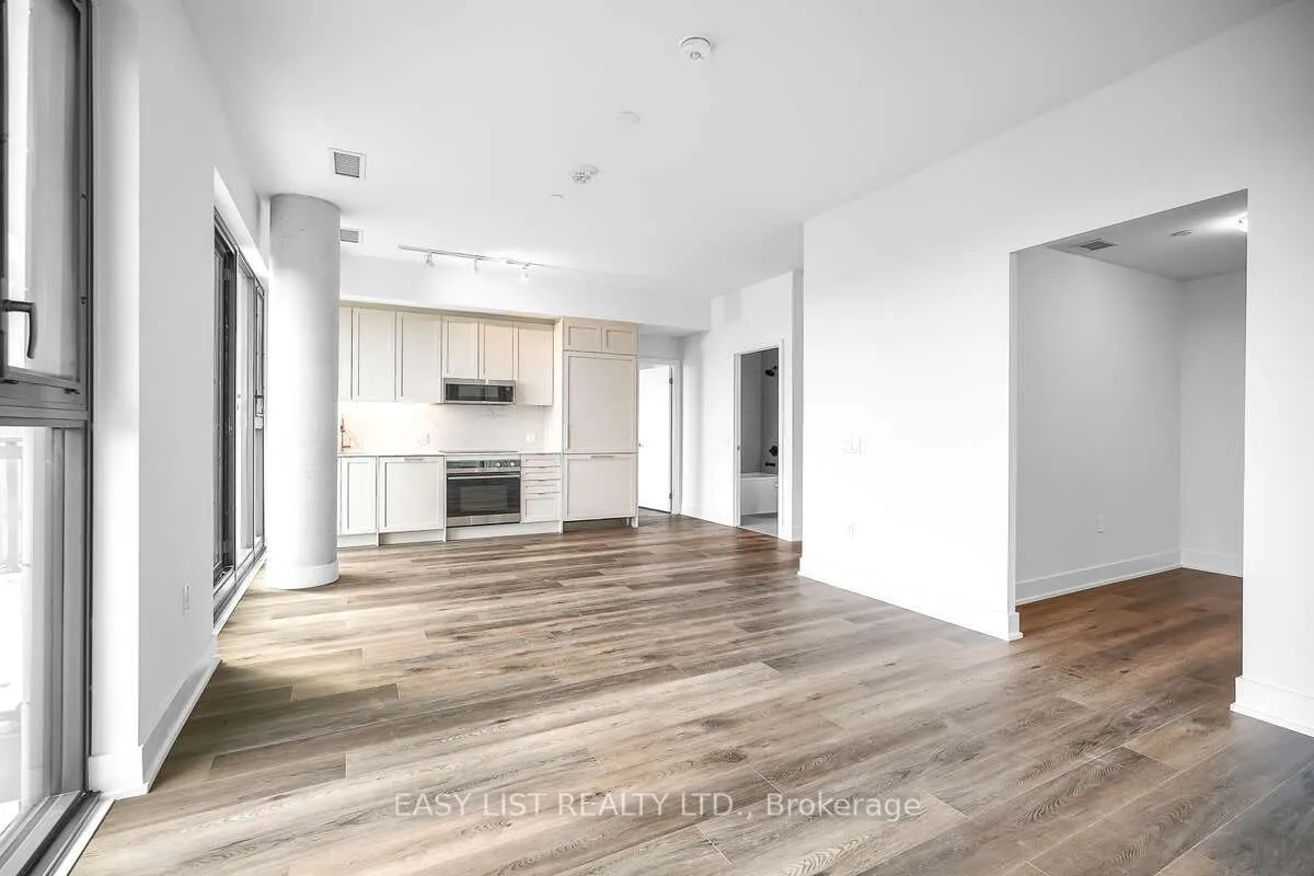250 Lawrence Avenue W, #906