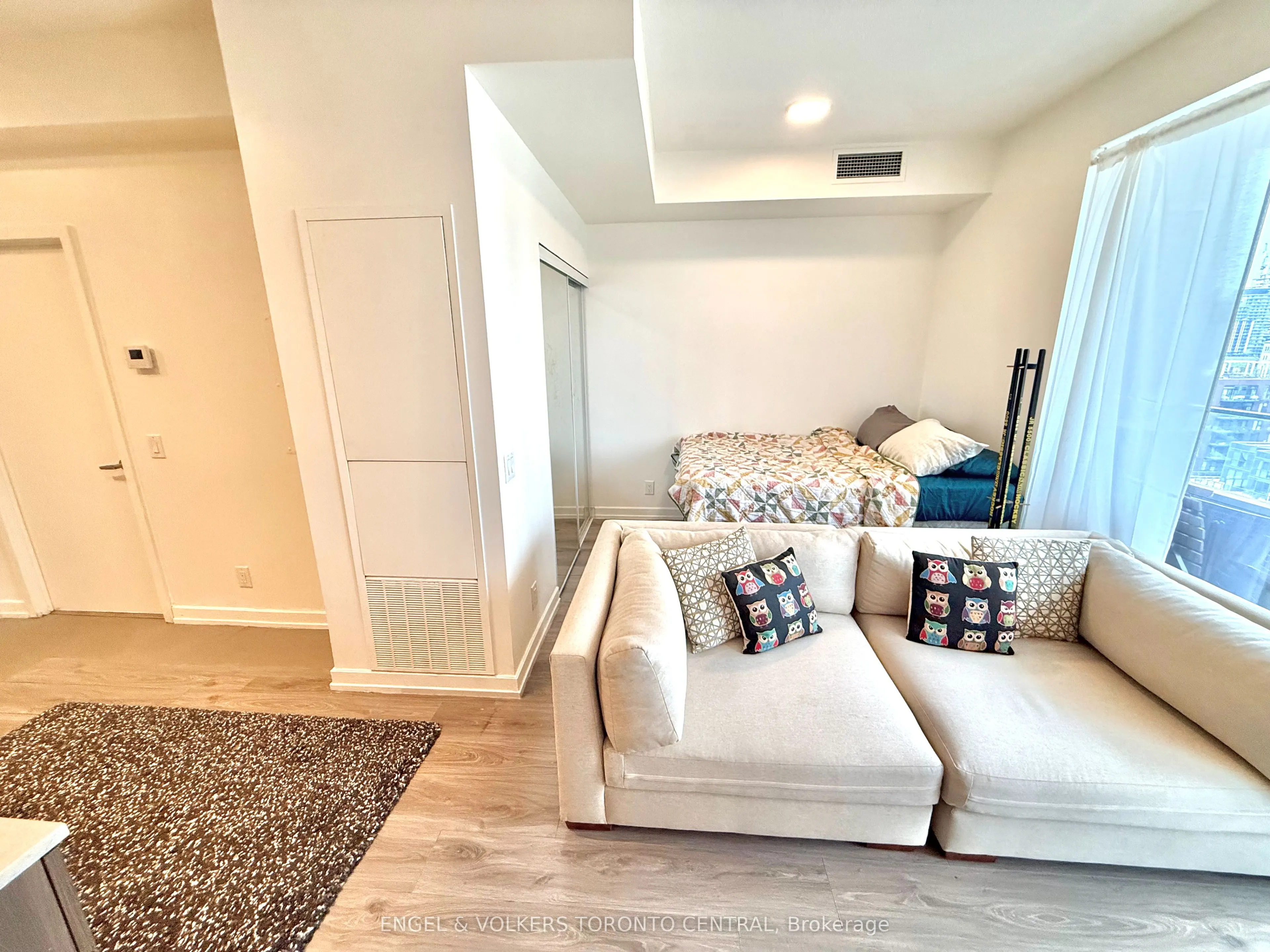 20 Tubman Avenue #1011