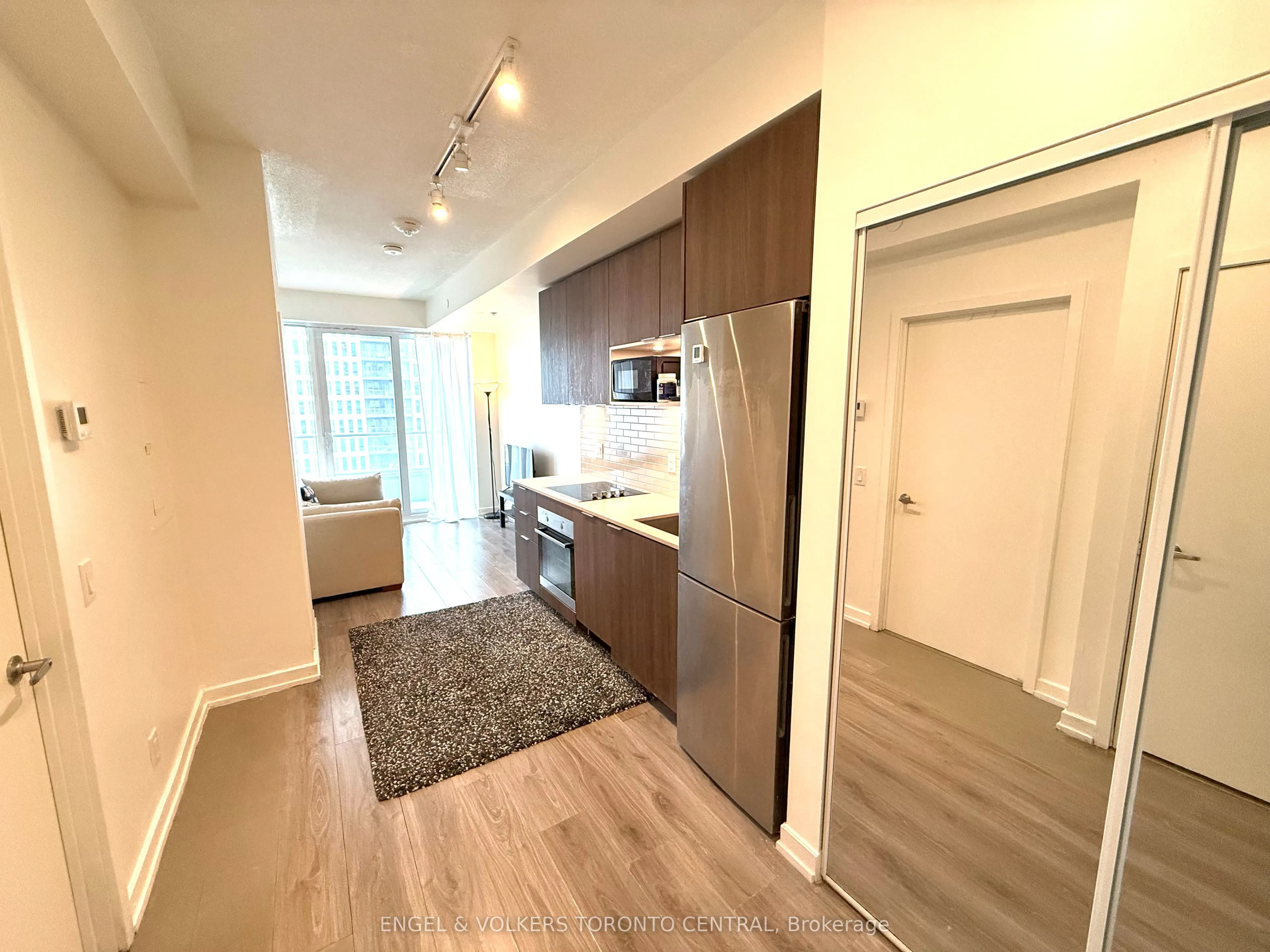 20 Tubman Avenue #1011