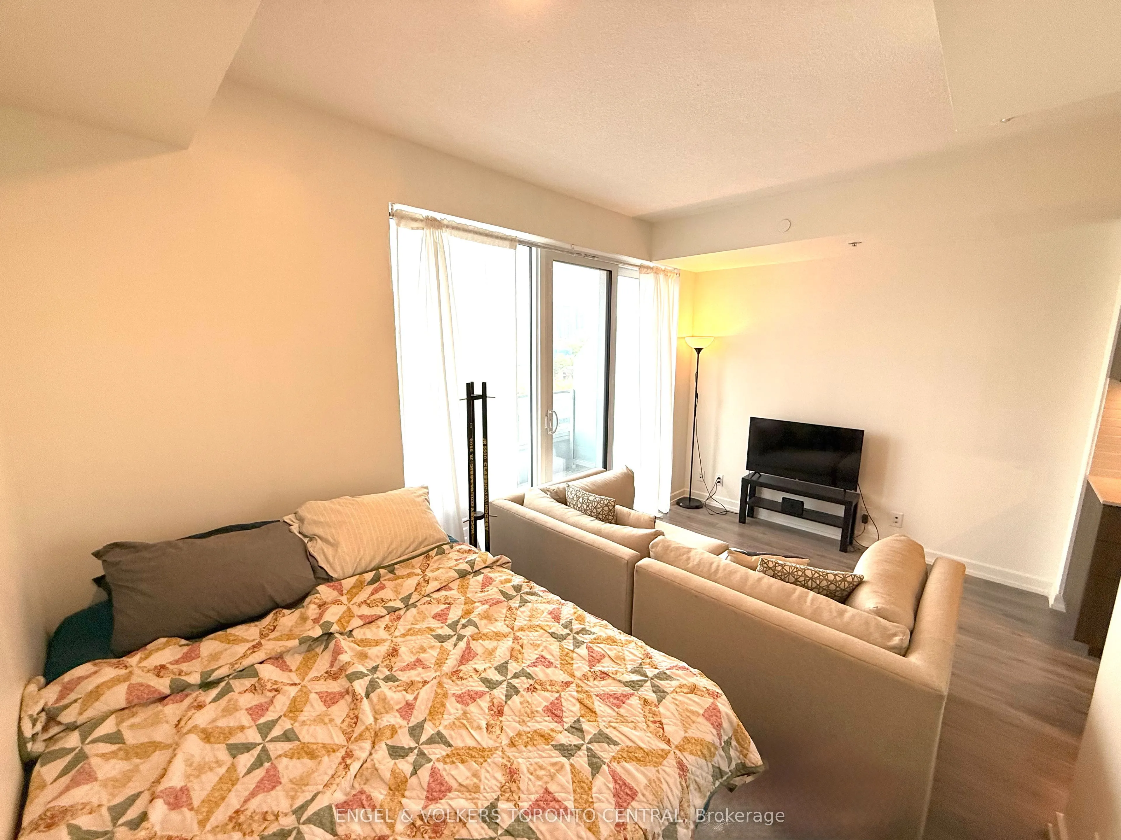 20 Tubman Avenue #1011
