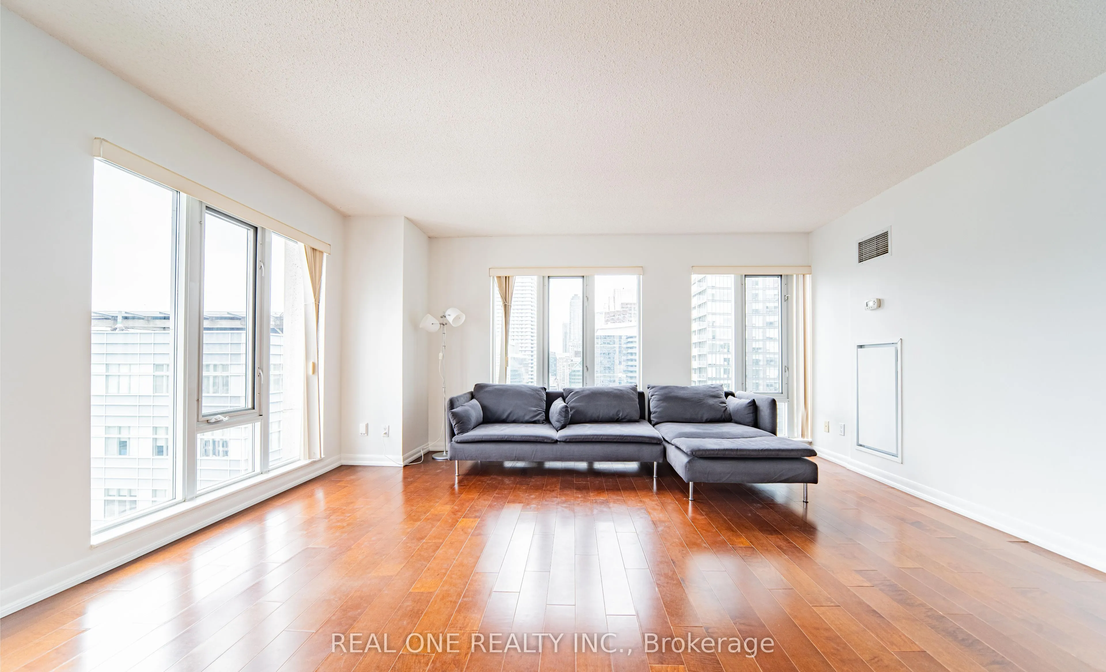 210 Victoria Street, #2404