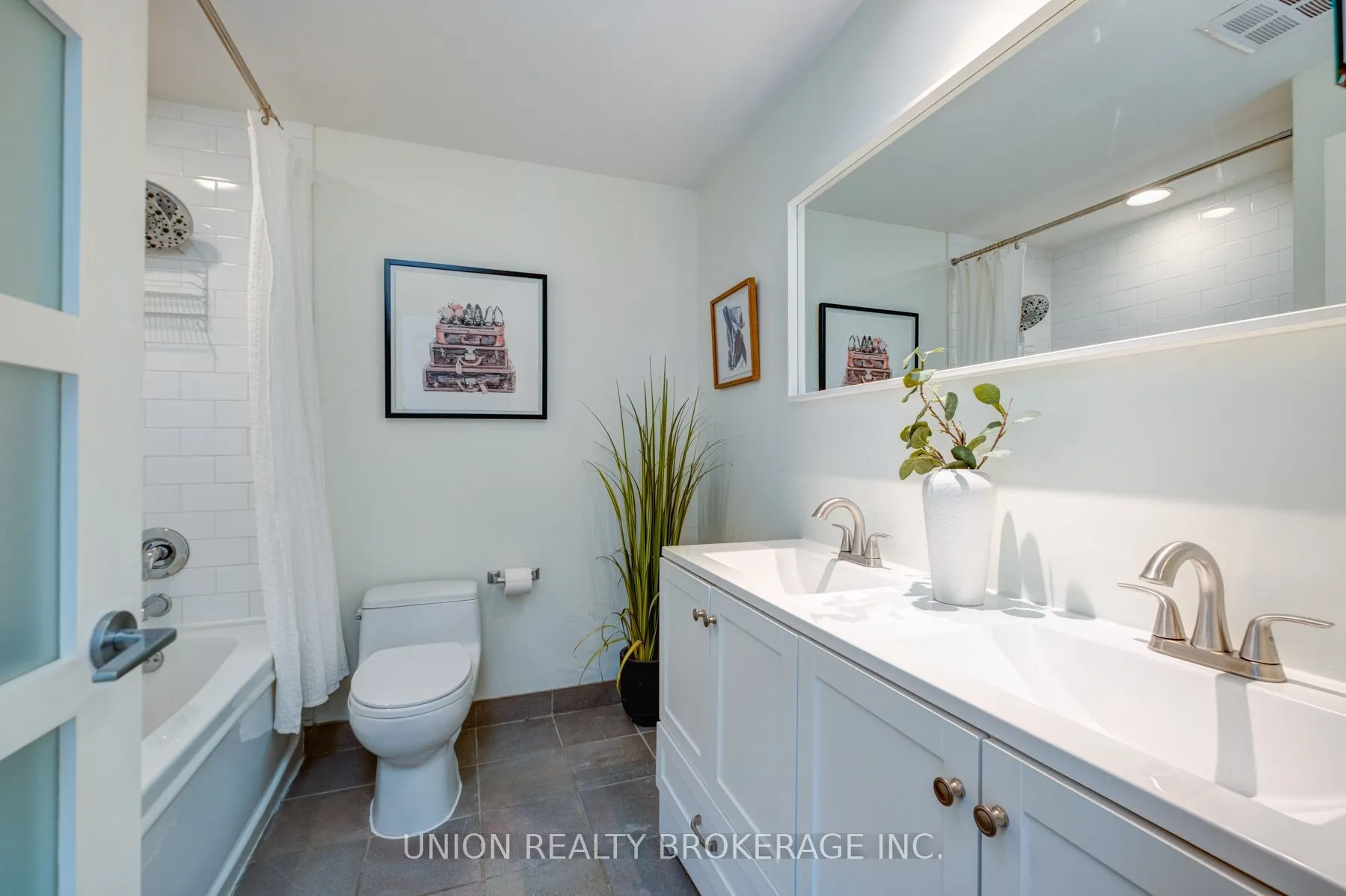 333 Adelaide Street E, #1205